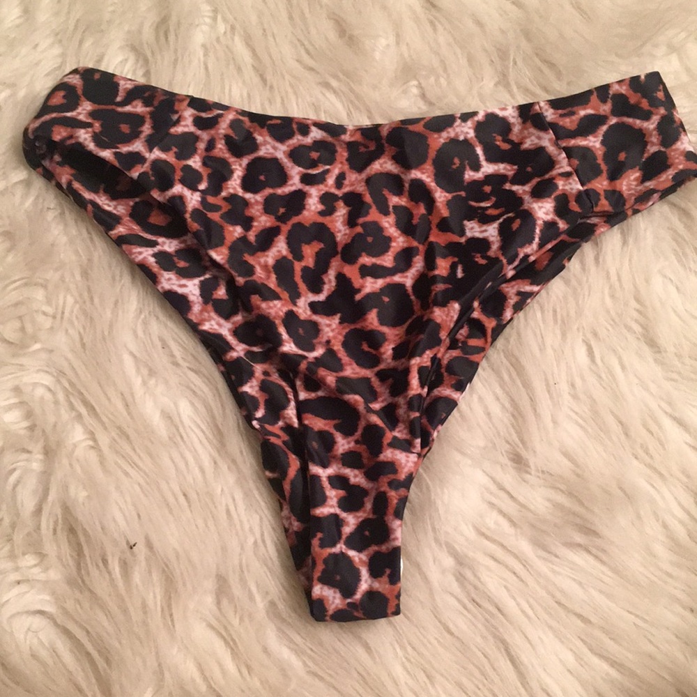 Bikini bottoms